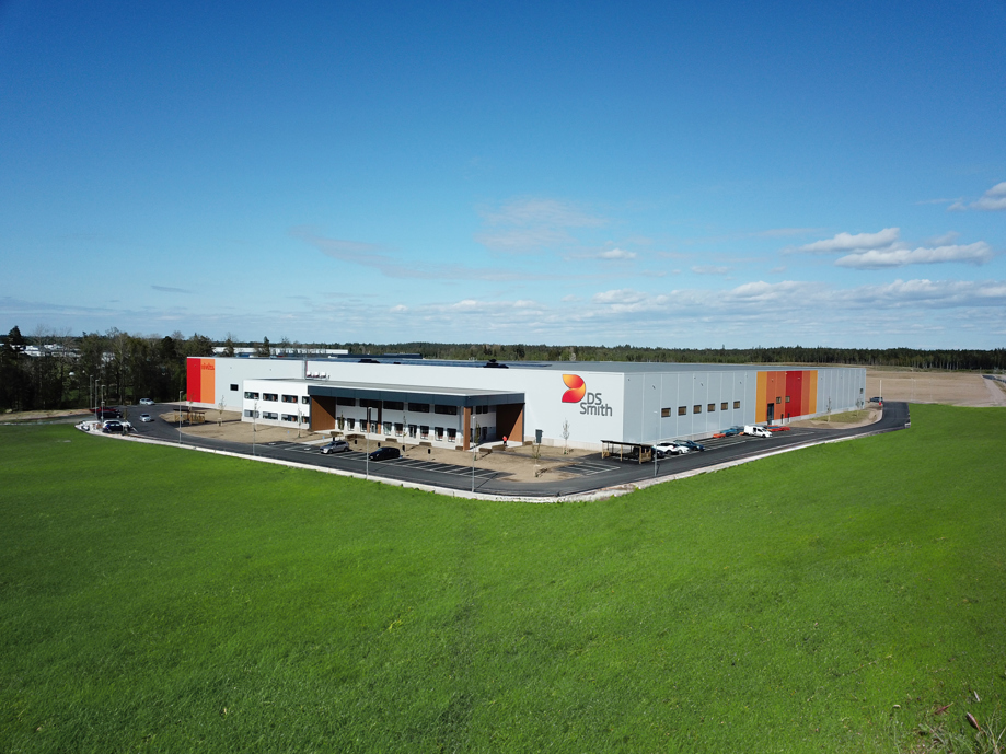 DS Smith - kommersiell fastighet i industriellt nav vid E4 - Nivika Fastigheter AB (publ)
